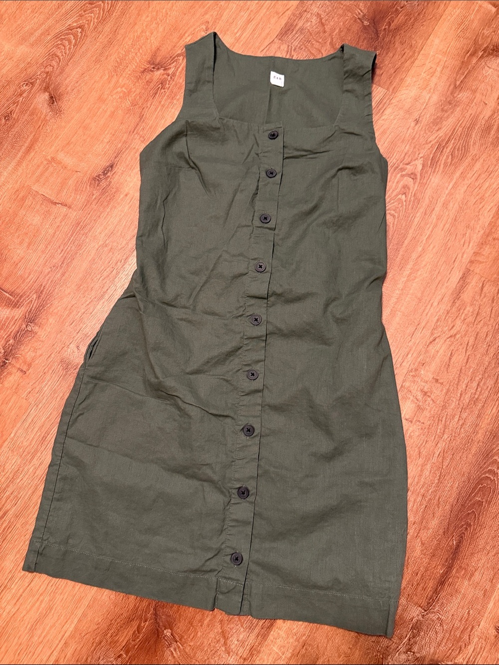 Gap Button-Front Sleeveless Dress in Olive Green